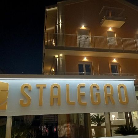 Stalegro Residence Чезенатико Екстериор снимка