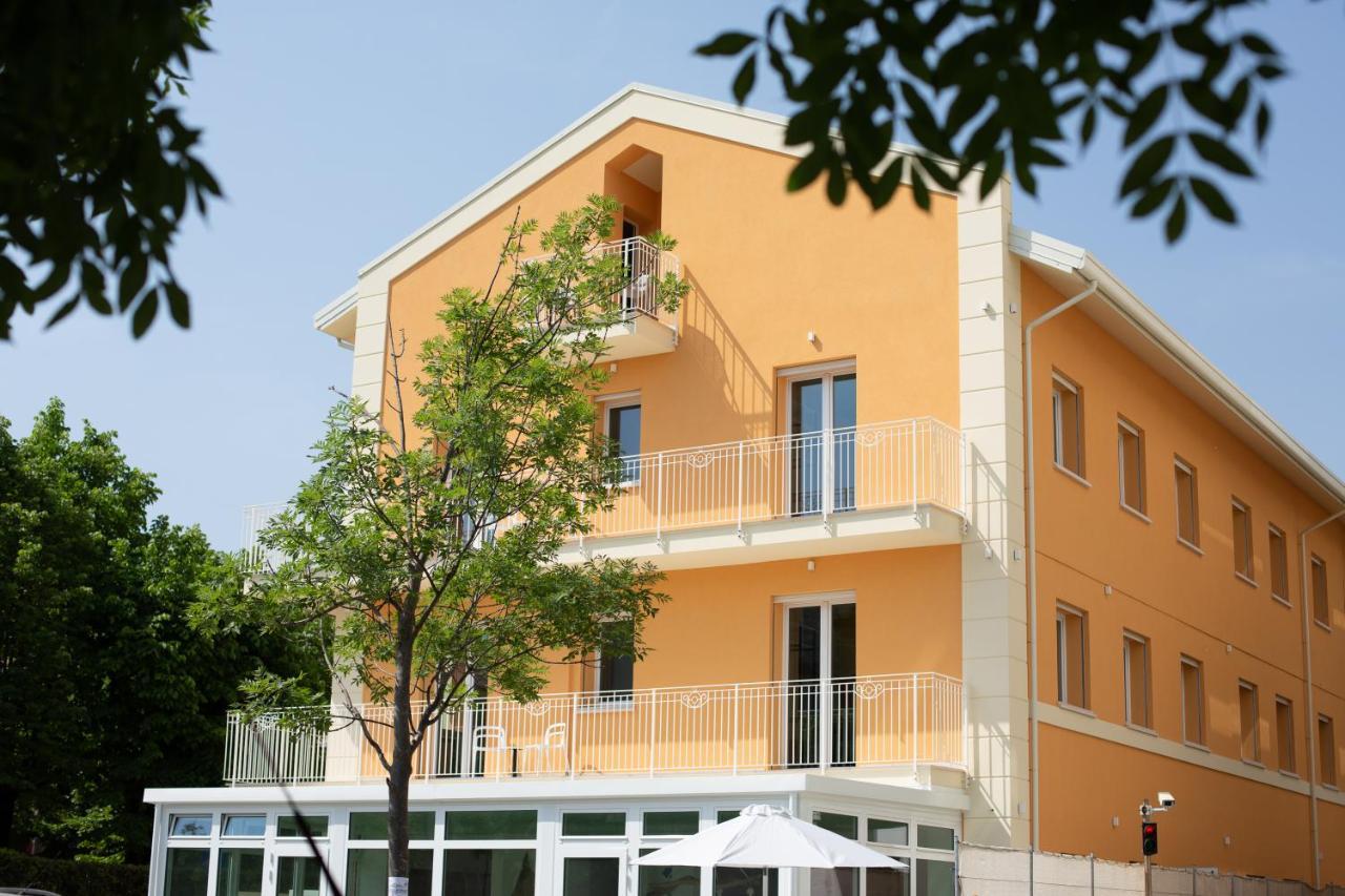 Stalegro Residence Чезенатико Екстериор снимка